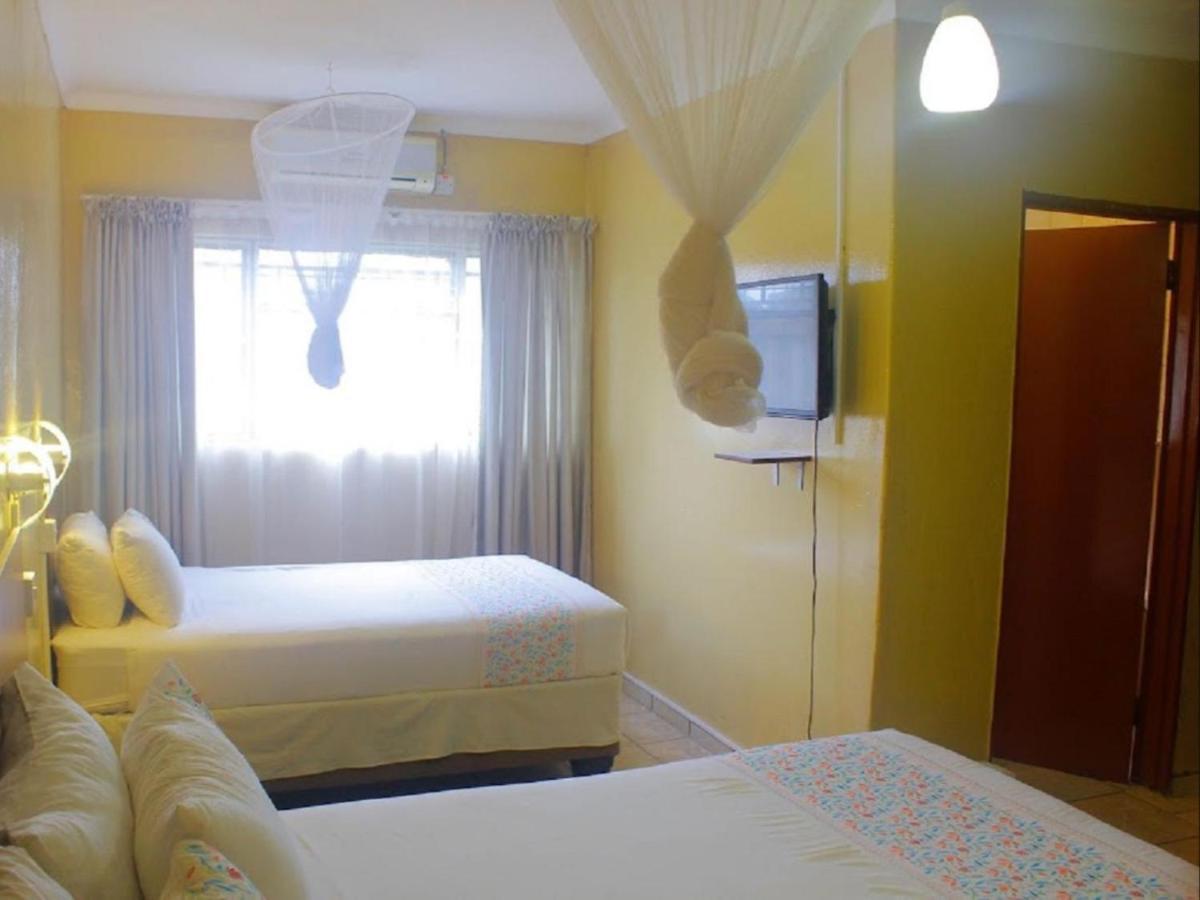 Nkanga Hotel 카사네 외부 사진