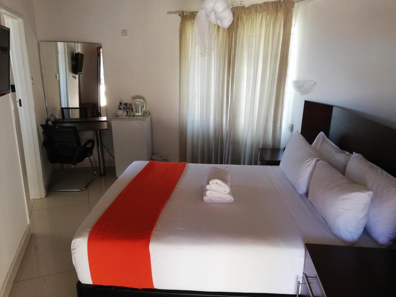 Nkanga Hotel 카사네 외부 사진